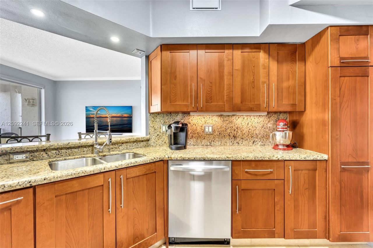 3125 NE 184th St, Unit 1102, Aventura, FL 33160 Photo