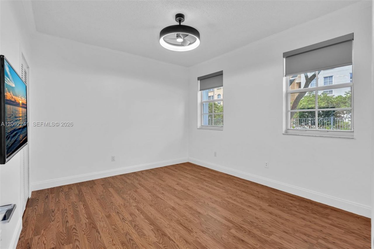 3125 NE 184th St, Unit 1102, Aventura, FL 33160 Photo