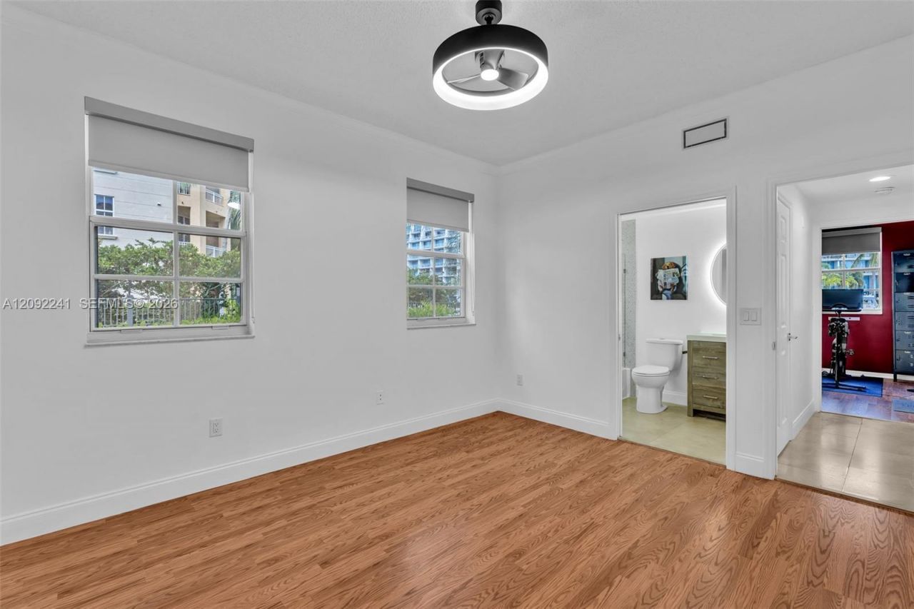 3125 NE 184th St, Unit 1102, Aventura, FL 33160 Photo