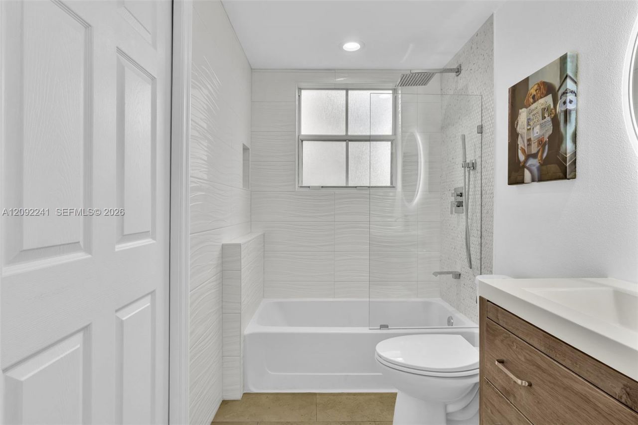 3125 NE 184th St, Unit 1102, Aventura, FL 33160 Photo