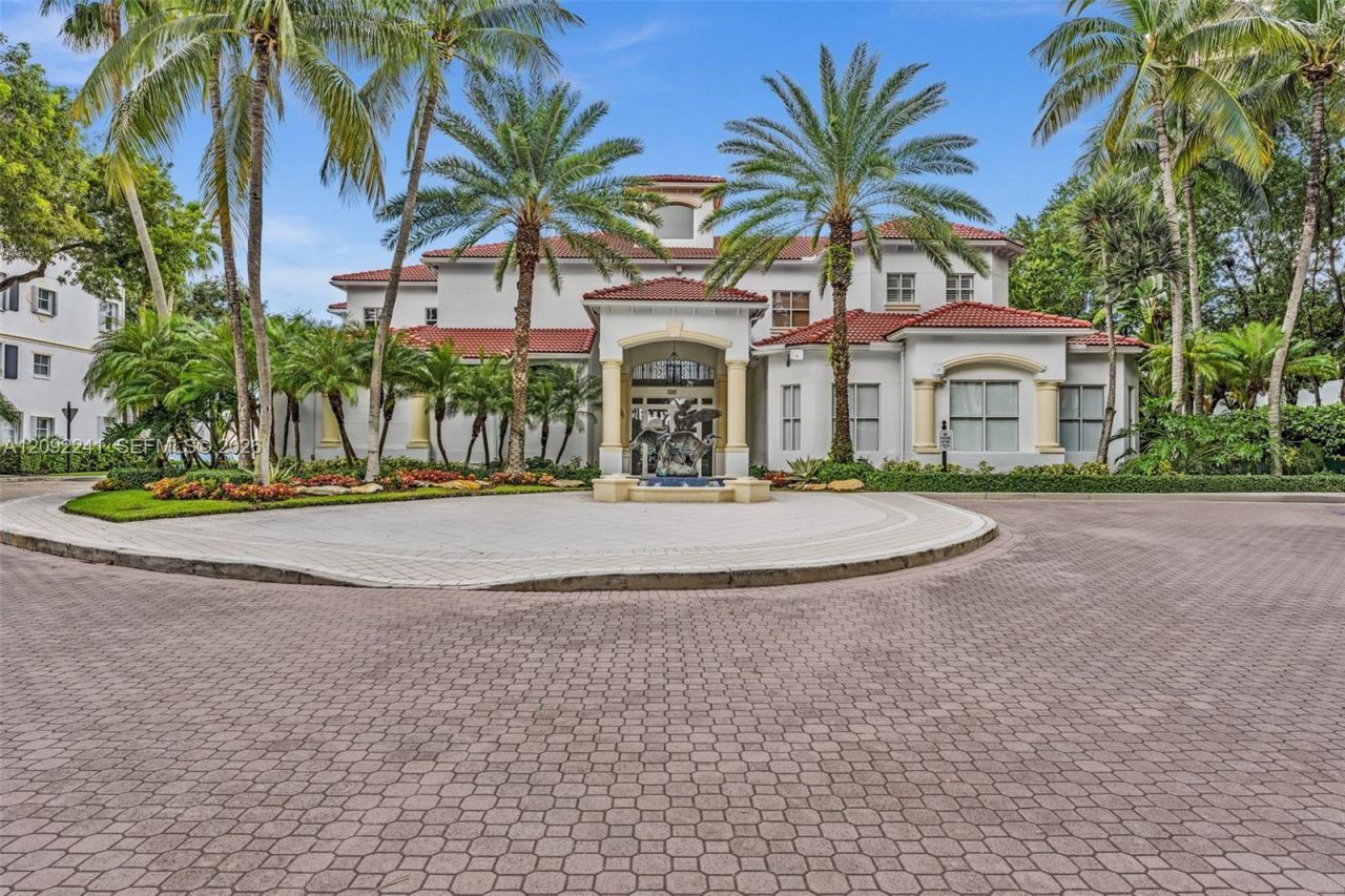 3125 NE 184th St, Unit 1102, Aventura, FL 33160 Photo