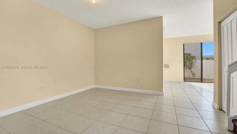 11068 W 33rd Ct , Unit 11068, Hialeah, FL 33018 Photo
