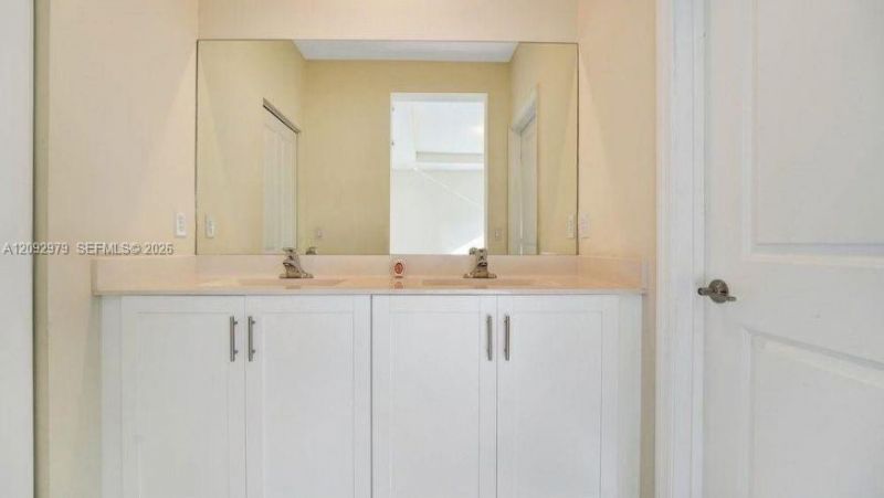 11068 W 33rd Ct , Unit 11068, Hialeah, FL 33018 Photo
