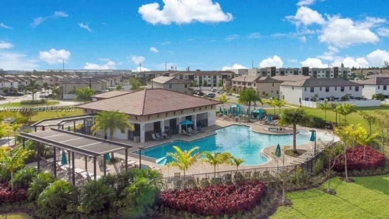 11068 W 33rd Ct , Unit 11068, Hialeah, FL 33018 Photo