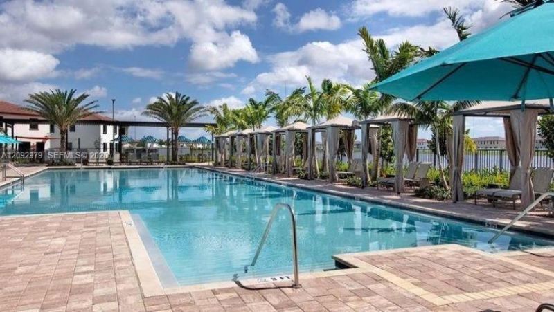 11068 W 33rd Ct , Unit 11068, Hialeah, FL 33018 Photo