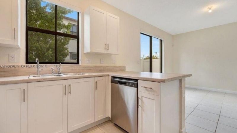 11068 W 33rd Ct , Unit 11068, Hialeah, FL 33018 Photo