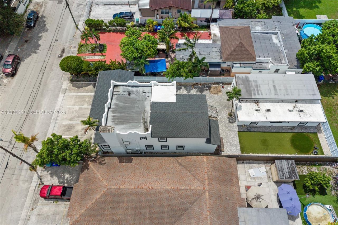 836 NW 33rd Ave , Miami, FL 33125 Photo