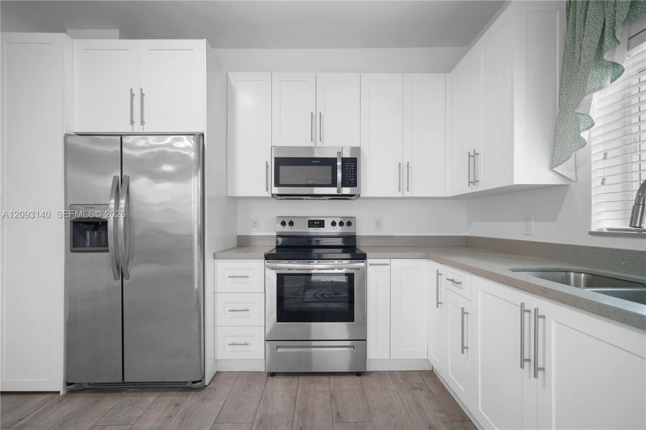 836 NW 33rd Ave , Miami, FL 33125 Photo