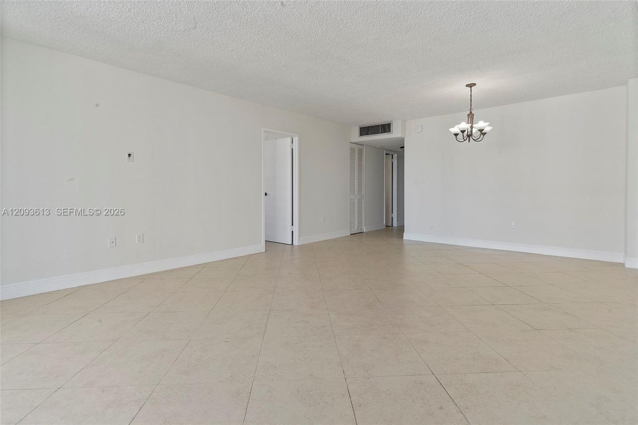 5701 Collins Ave , Unit 1007, Miami Beach, FL 33140 Photo