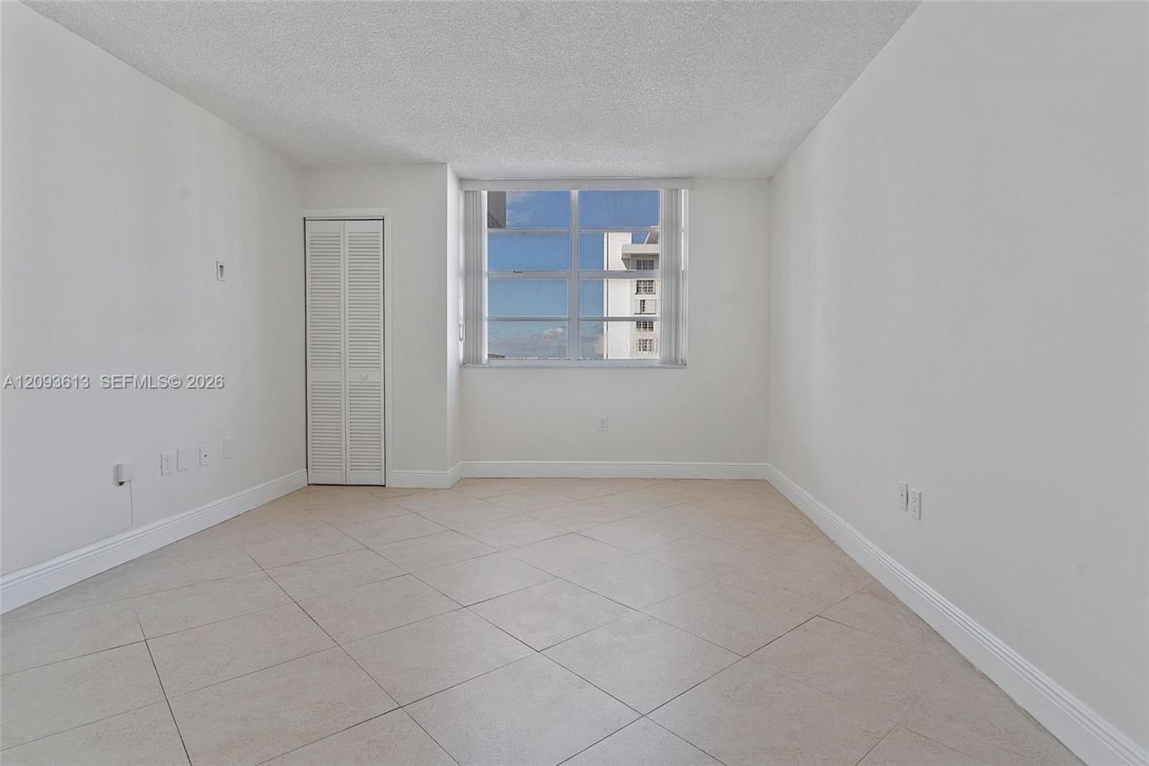 5701 Collins Ave , Unit 1007, Miami Beach, FL 33140 Photo