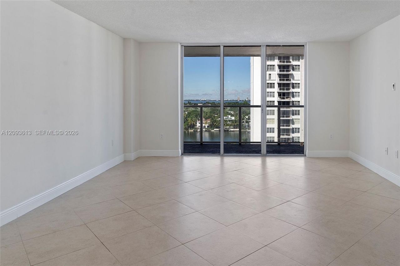 5701 Collins Ave , Unit 1007, Miami Beach, FL 33140 Photo