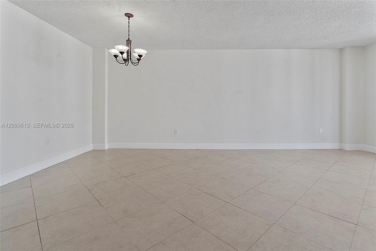 5701 Collins Ave , Unit 1007, Miami Beach, FL 33140 Photo