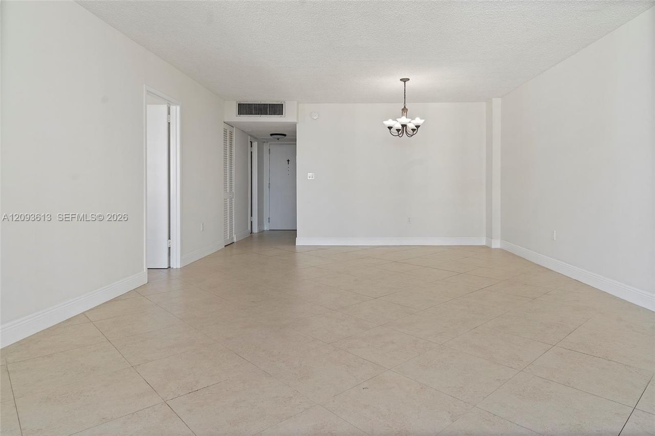 5701 Collins Ave , Unit 1007, Miami Beach, FL 33140 Photo