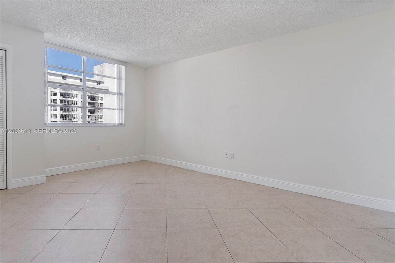 5701 Collins Ave , Unit 1007, Miami Beach, FL 33140 Photo