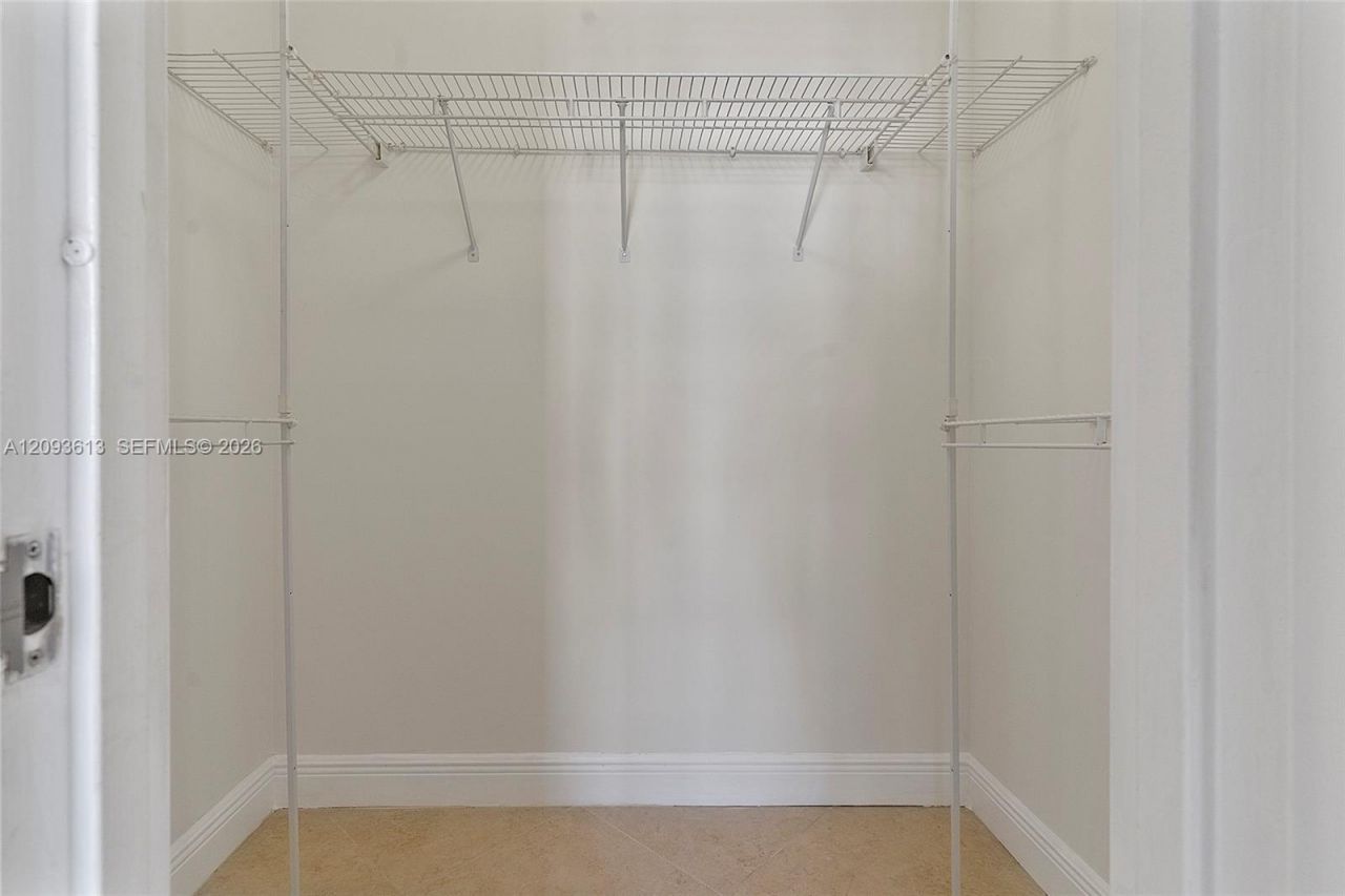 5701 Collins Ave , Unit 1007, Miami Beach, FL 33140 Photo