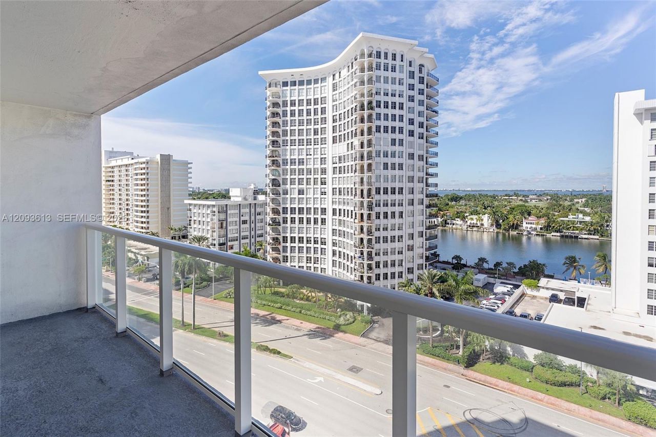 5701 Collins Ave , Unit 1007, Miami Beach, FL 33140 Photo