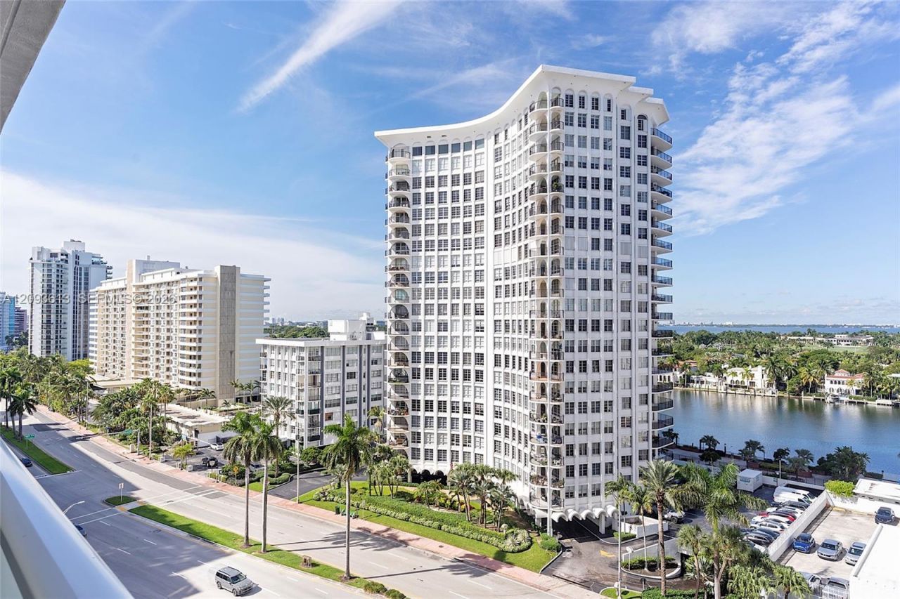 5701 Collins Ave , Unit 1007, Miami Beach, FL 33140 Photo
