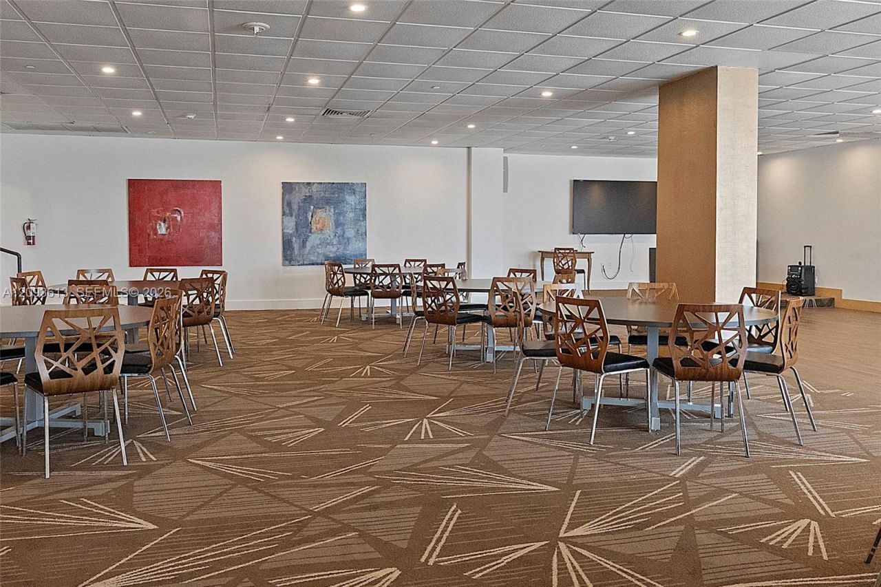 5701 Collins Ave , Unit 1007, Miami Beach, FL 33140 Photo