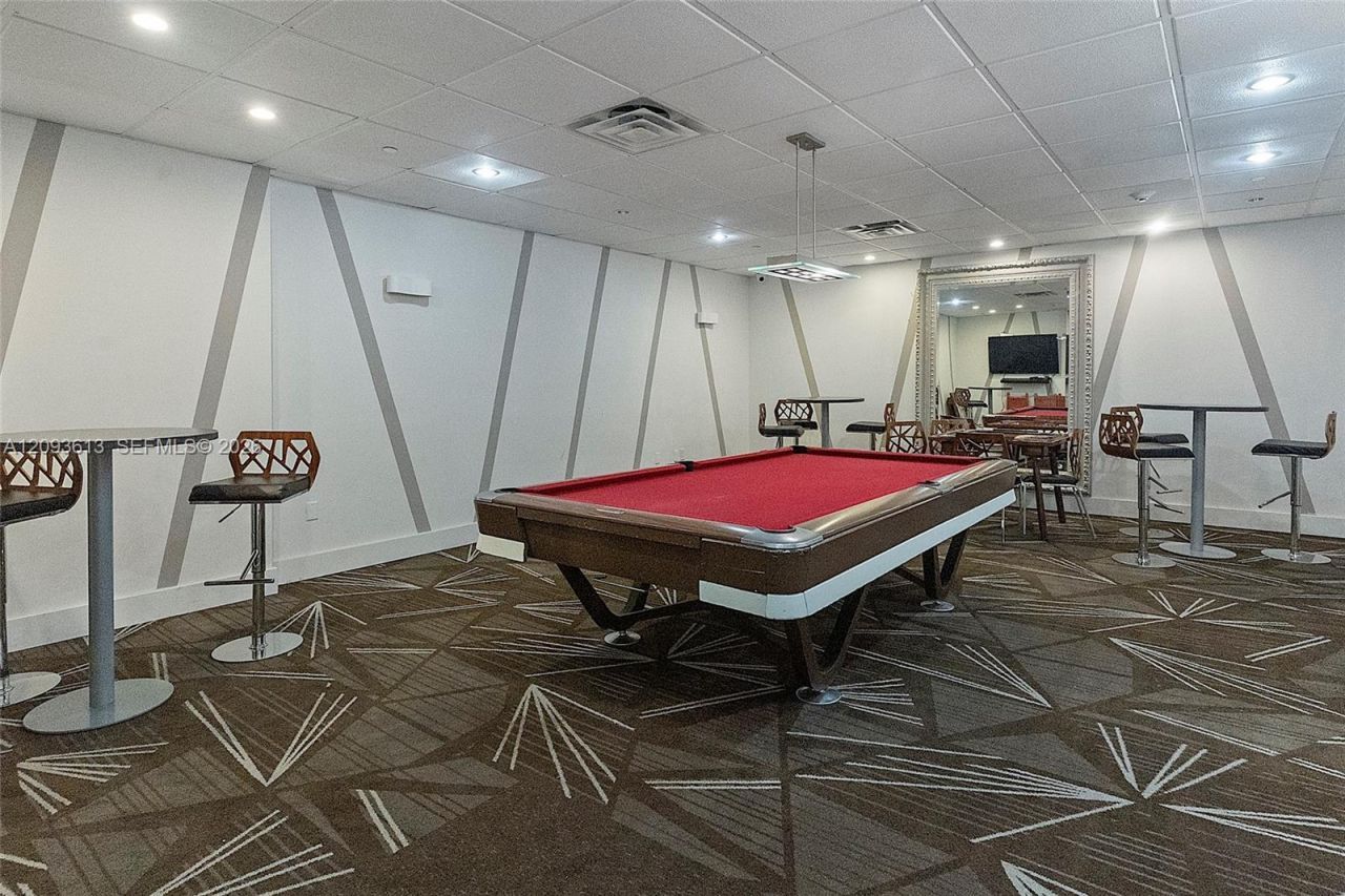 5701 Collins Ave , Unit 1007, Miami Beach, FL 33140 Photo