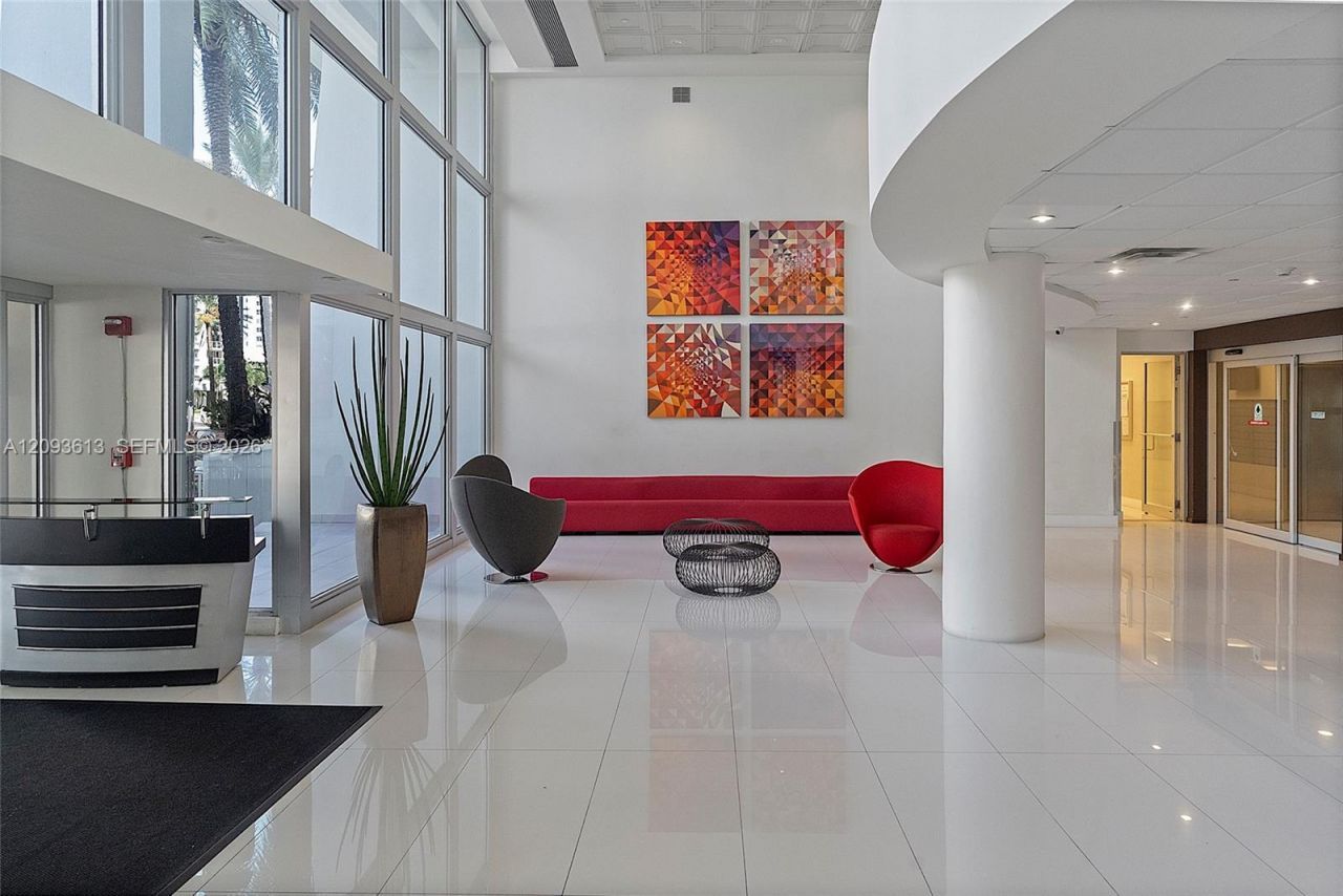 5701 Collins Ave , Unit 1007, Miami Beach, FL 33140 Photo