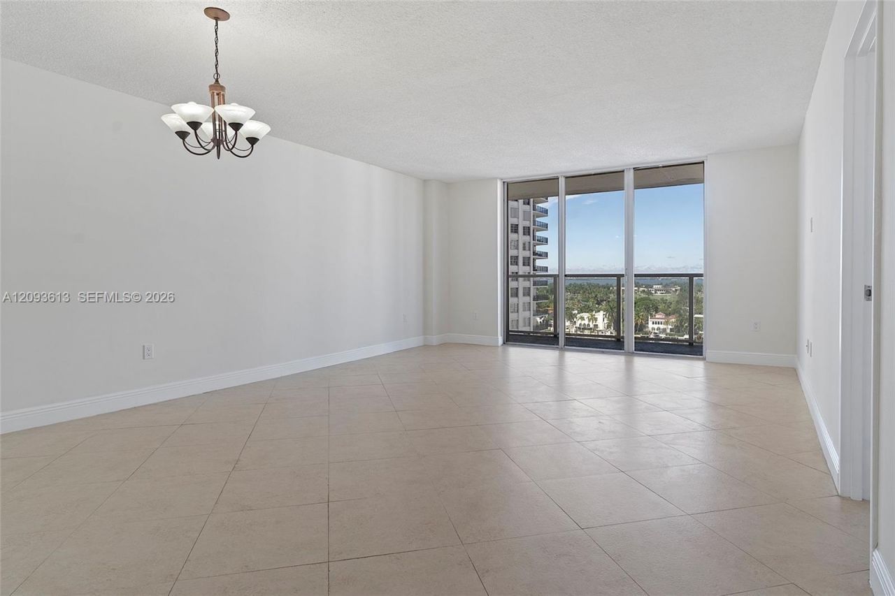 5701 Collins Ave , Unit 1007, Miami Beach, FL 33140 Photo
