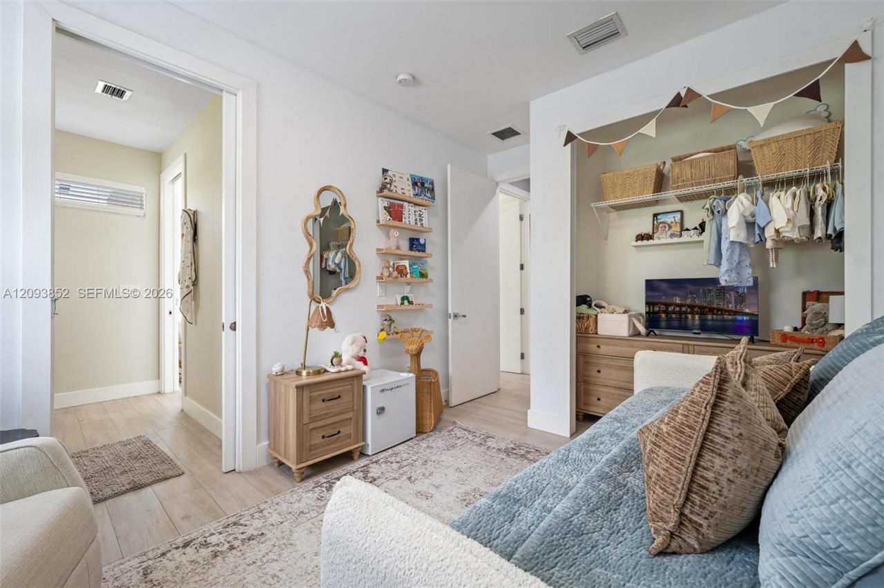 3448 SW 23rd St , Unit 3448, Miami, FL 33145 Photo