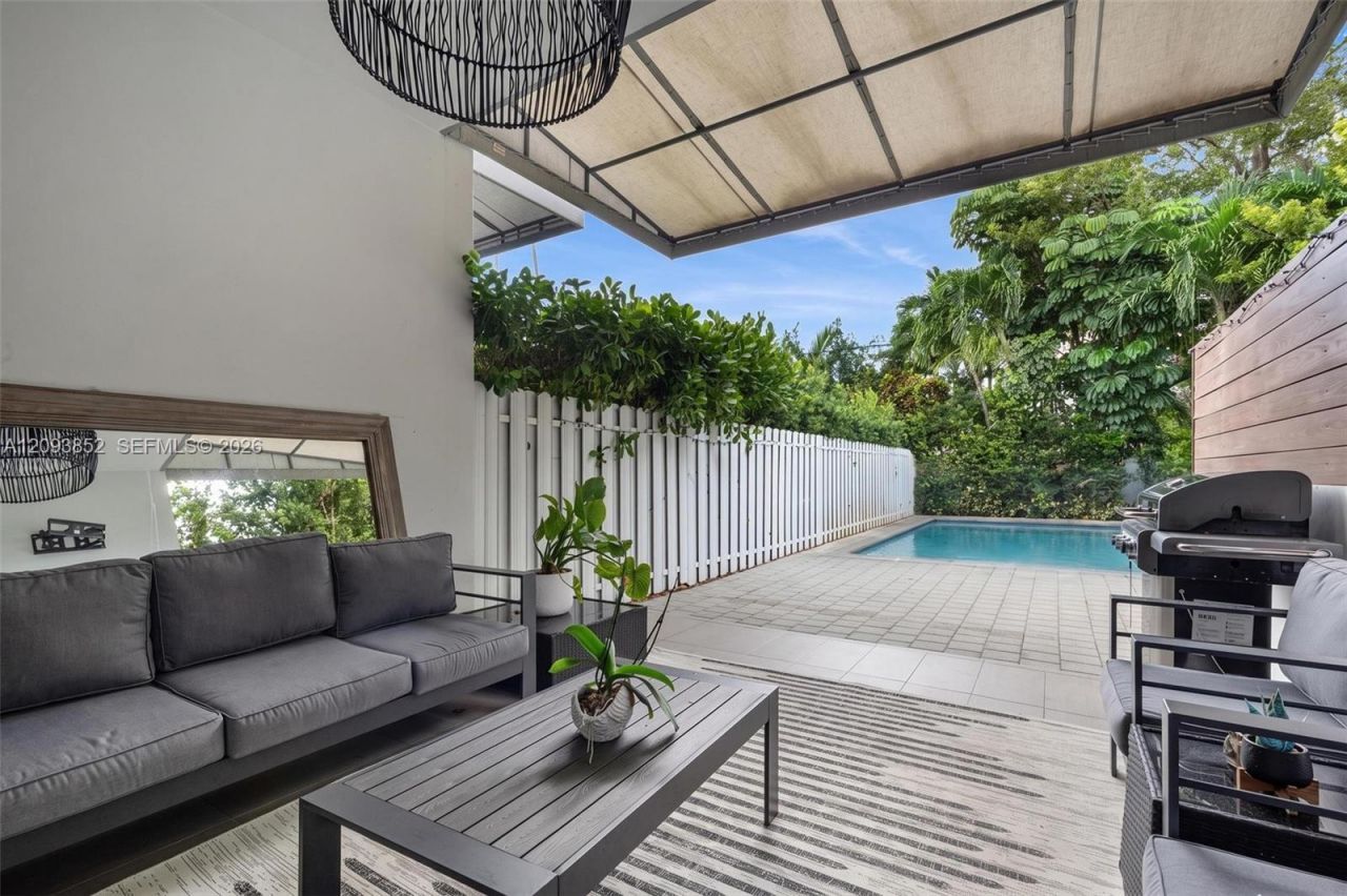 3448 SW 23rd St , Unit 3448, Miami, FL 33145 Photo