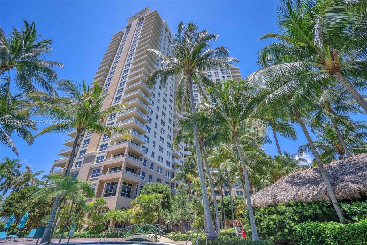 19501 W Country Club Dr , Unit 506, Aventura, FL 33180 Photo