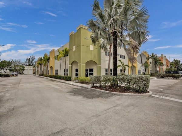 2051 NW 112th Ave , Unit 109, Sweetwater, FL 33172
