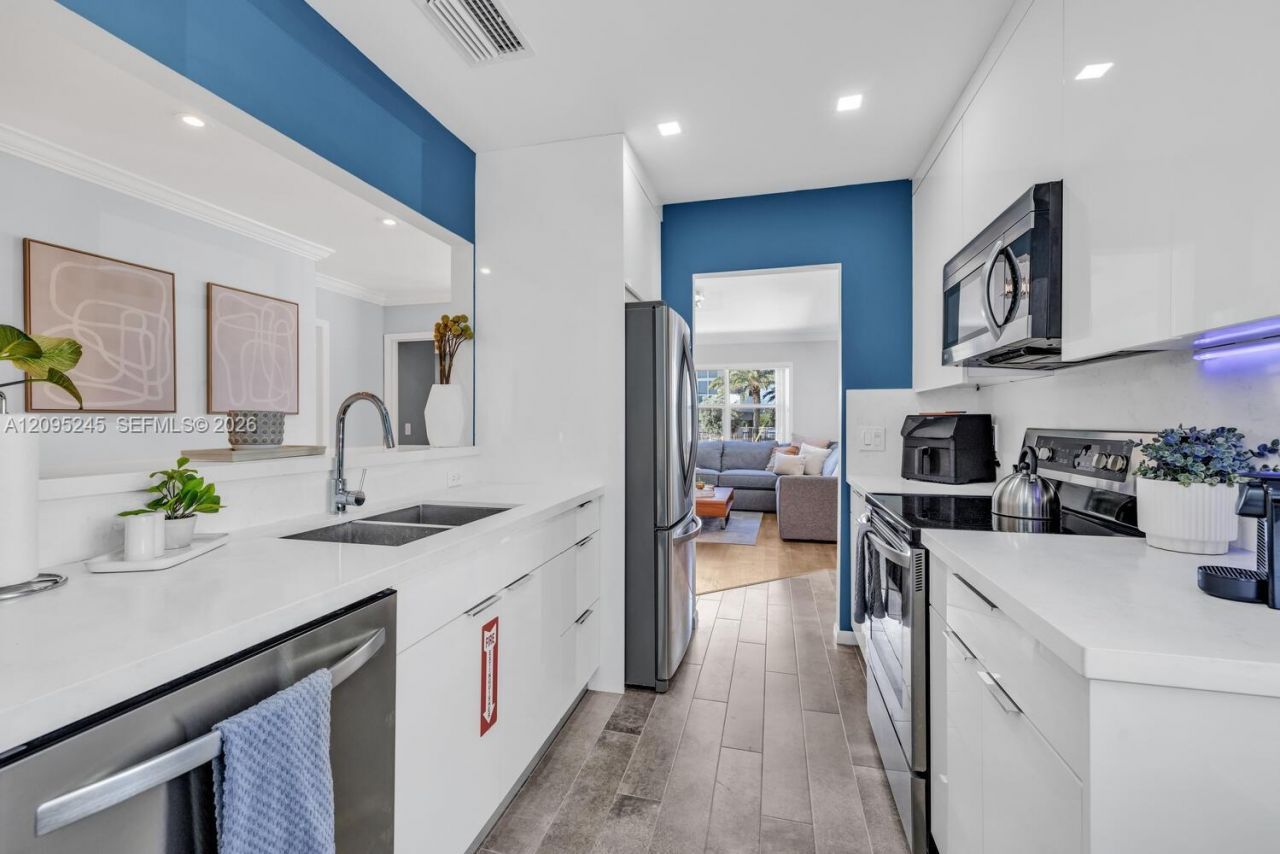 328 Missouri St , Hollywood, FL 33019 Photo