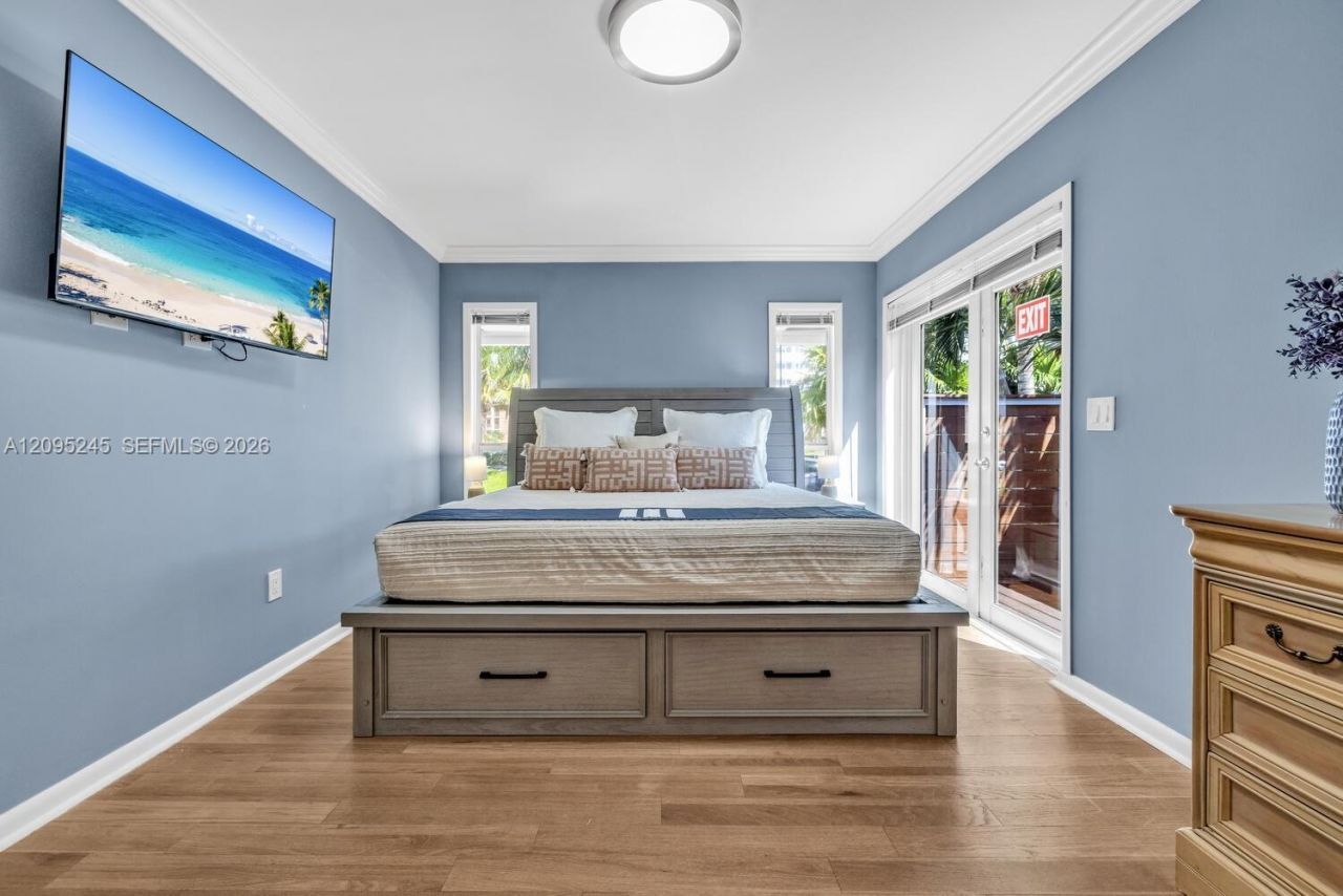 328 Missouri St , Hollywood, FL 33019 Photo