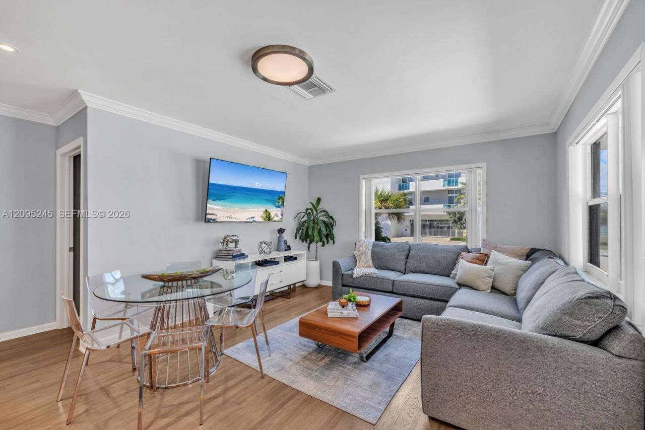 328 Missouri St , Hollywood, FL 33019 Photo