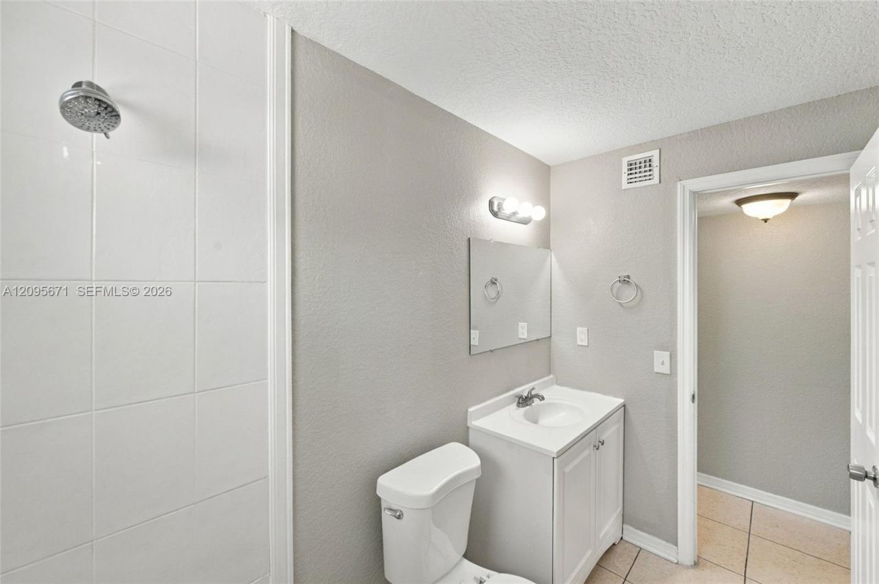 1944 Baythorne Rd , West Palm Beach, FL 33415 Photo