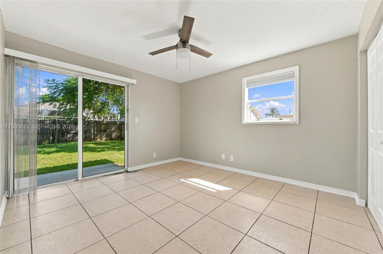1944 Baythorne Rd , West Palm Beach, FL 33415 Photo