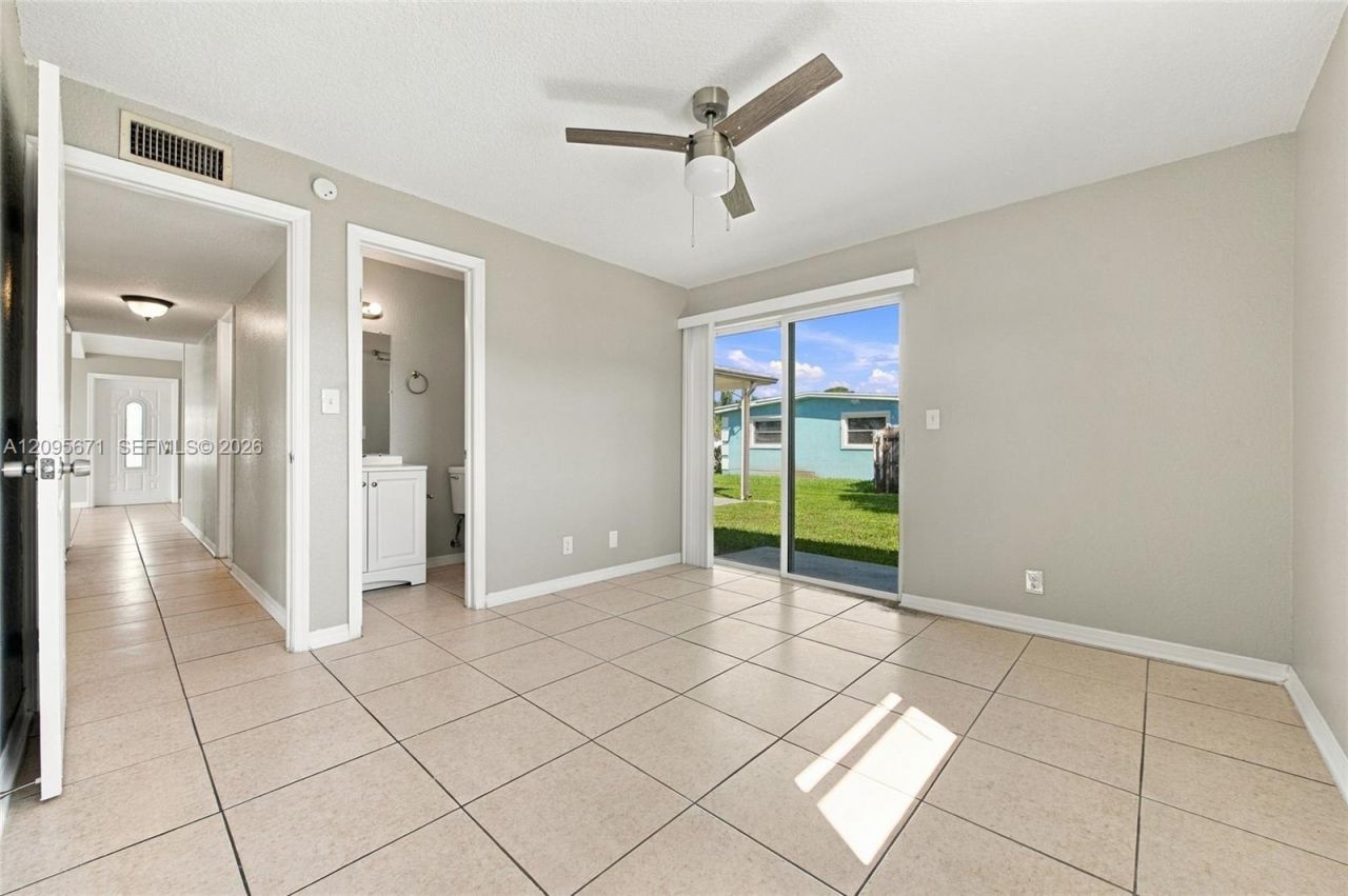 1944 Baythorne Rd , West Palm Beach, FL 33415 Photo
