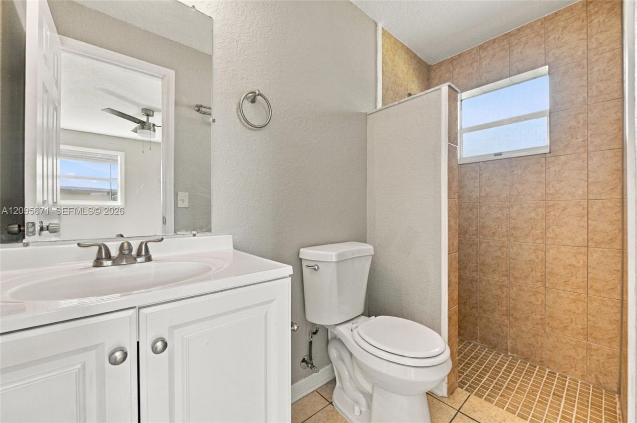 1944 Baythorne Rd , West Palm Beach, FL 33415 Photo