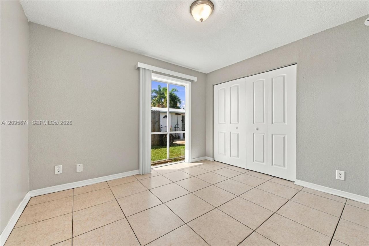 1944 Baythorne Rd , West Palm Beach, FL 33415 Photo