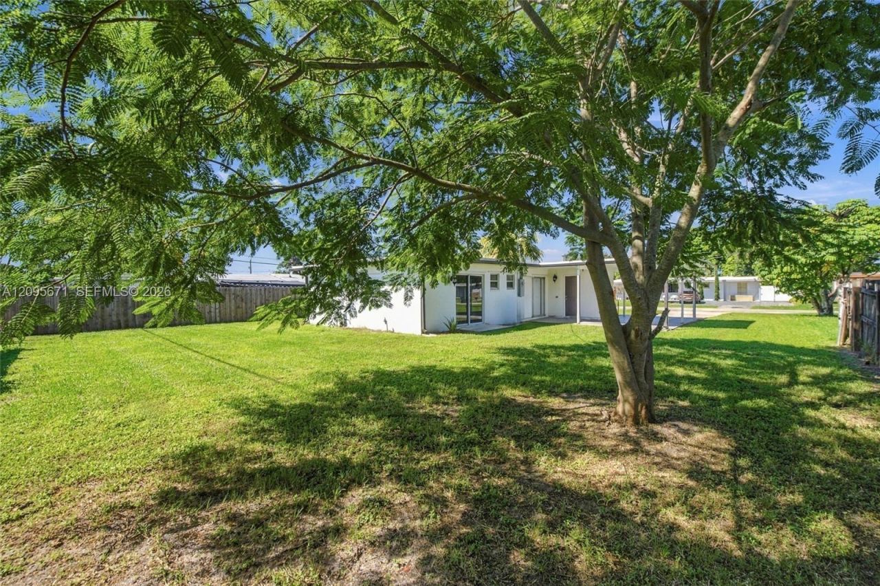 1944 Baythorne Rd , West Palm Beach, FL 33415 Photo