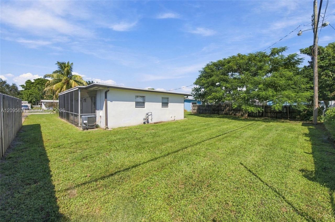 1944 Baythorne Rd , West Palm Beach, FL 33415 Photo