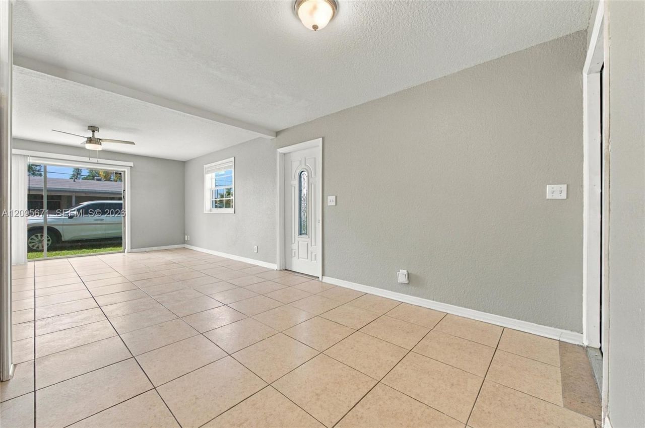 1944 Baythorne Rd , West Palm Beach, FL 33415 Photo