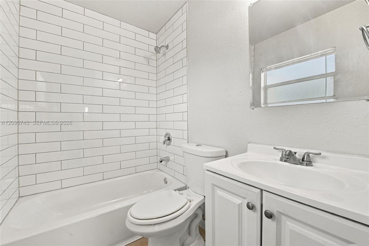 392 NW Ferris Dr, Port Saint Lucie, FL 34983 Photo