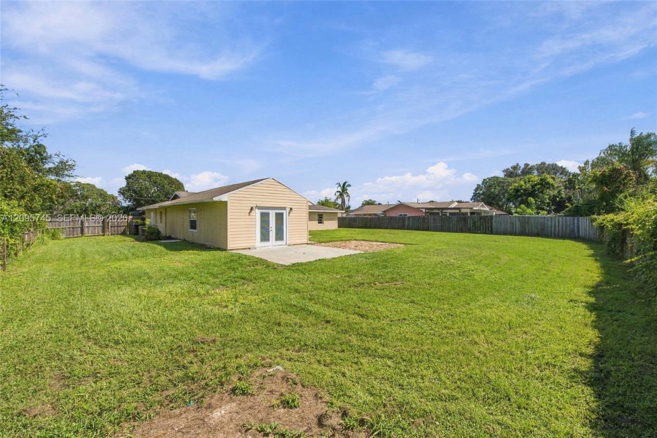 392 NW Ferris Dr, Port Saint Lucie, FL 34983 Photo