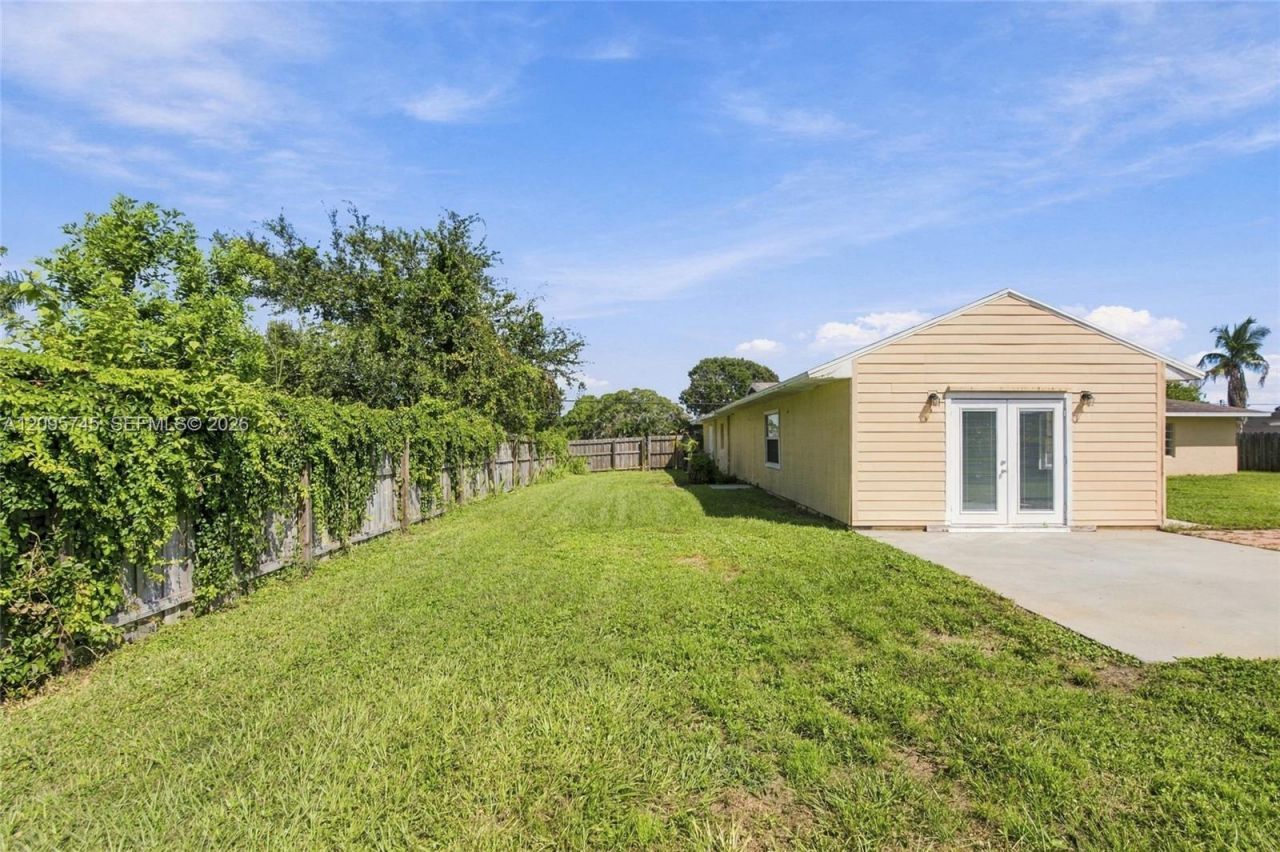 392 NW Ferris Dr, Port Saint Lucie, FL 34983 Photo