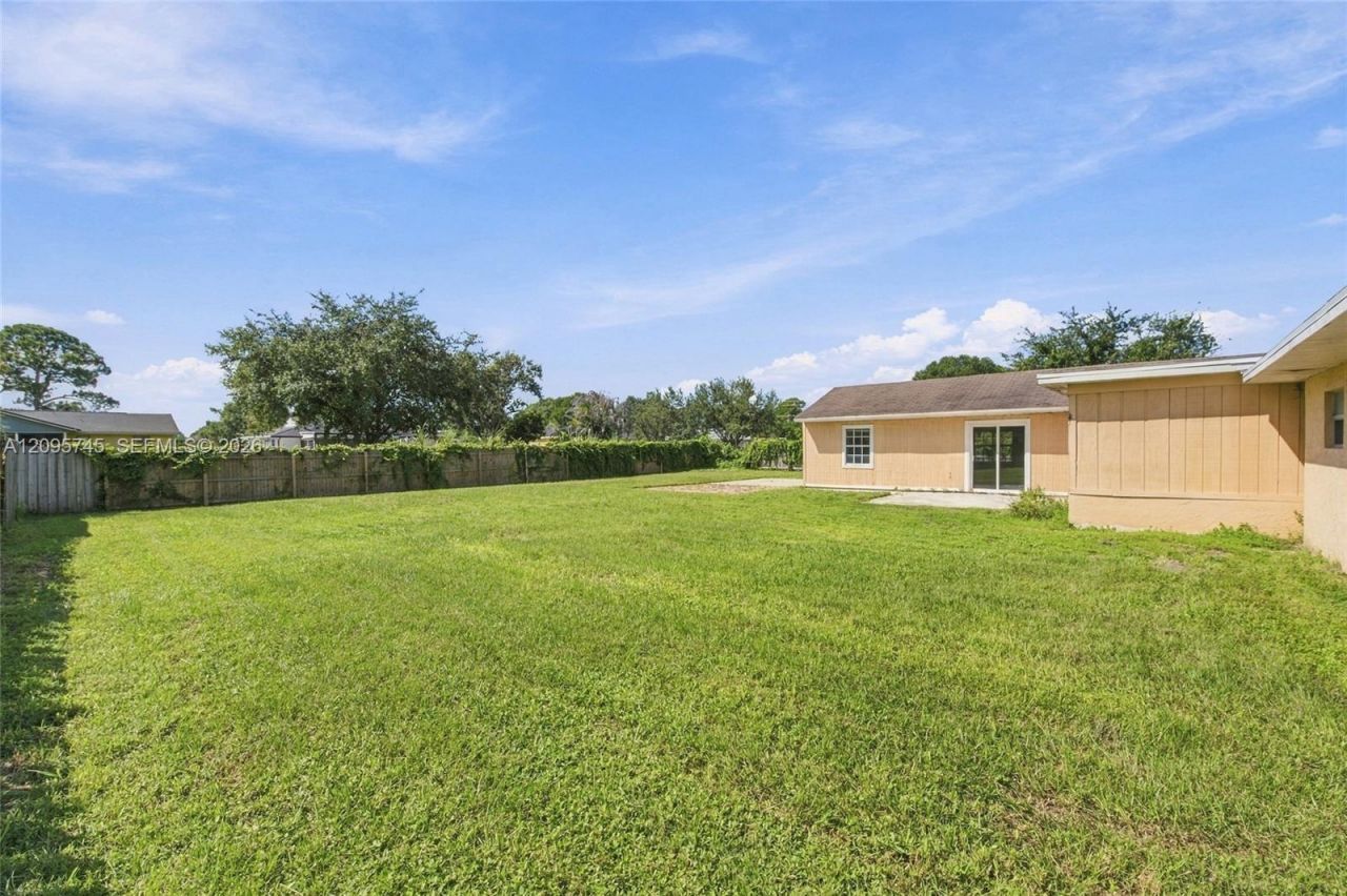 392 NW Ferris Dr, Port Saint Lucie, FL 34983 Photo