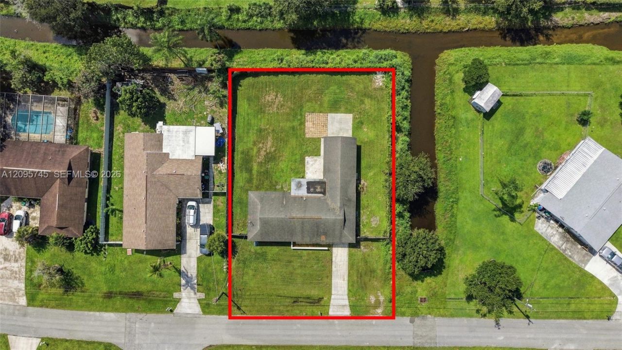 392 NW Ferris Dr, Port Saint Lucie, FL 34983 Photo