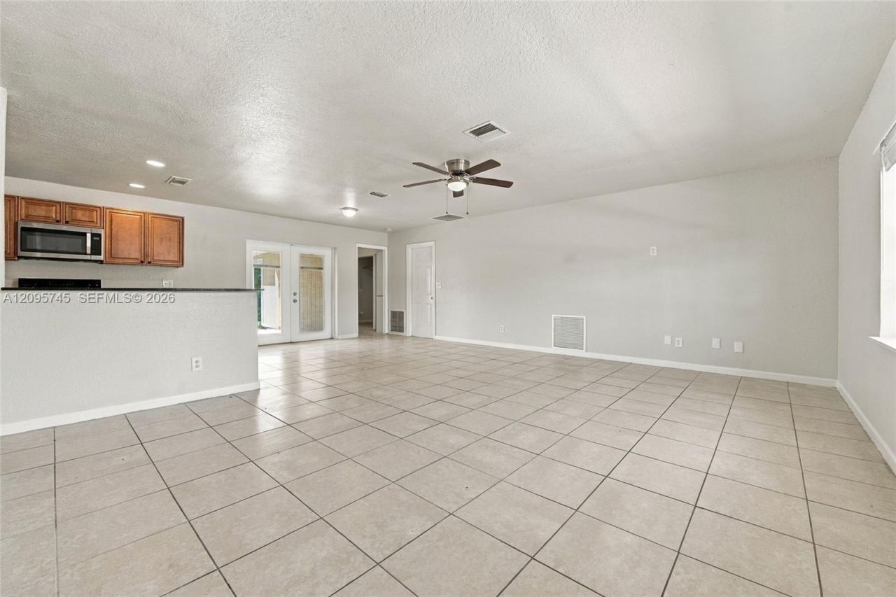 392 NW Ferris Dr, Port Saint Lucie, FL 34983 Photo