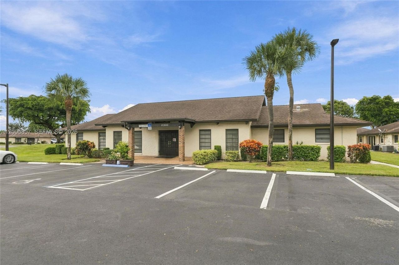 4865 Equestrian Rd , Unit B, Boynton Beach, FL 33436 Photo
