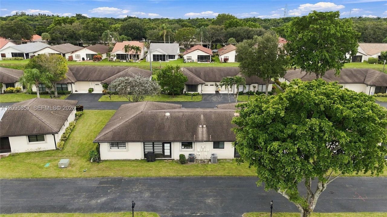 4865 Equestrian Rd , Unit B, Boynton Beach, FL 33436 Photo