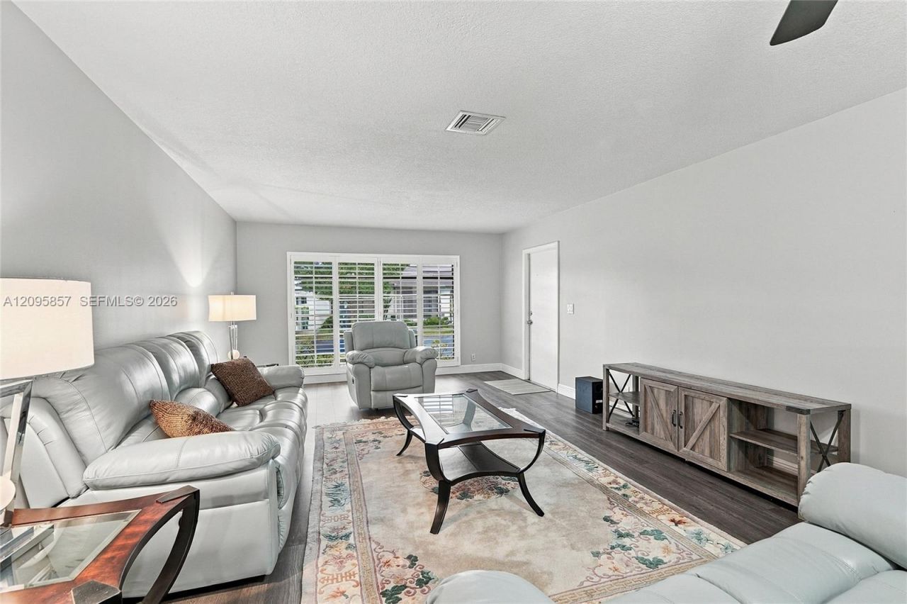 4865 Equestrian Rd , Unit B, Boynton Beach, FL 33436 Photo