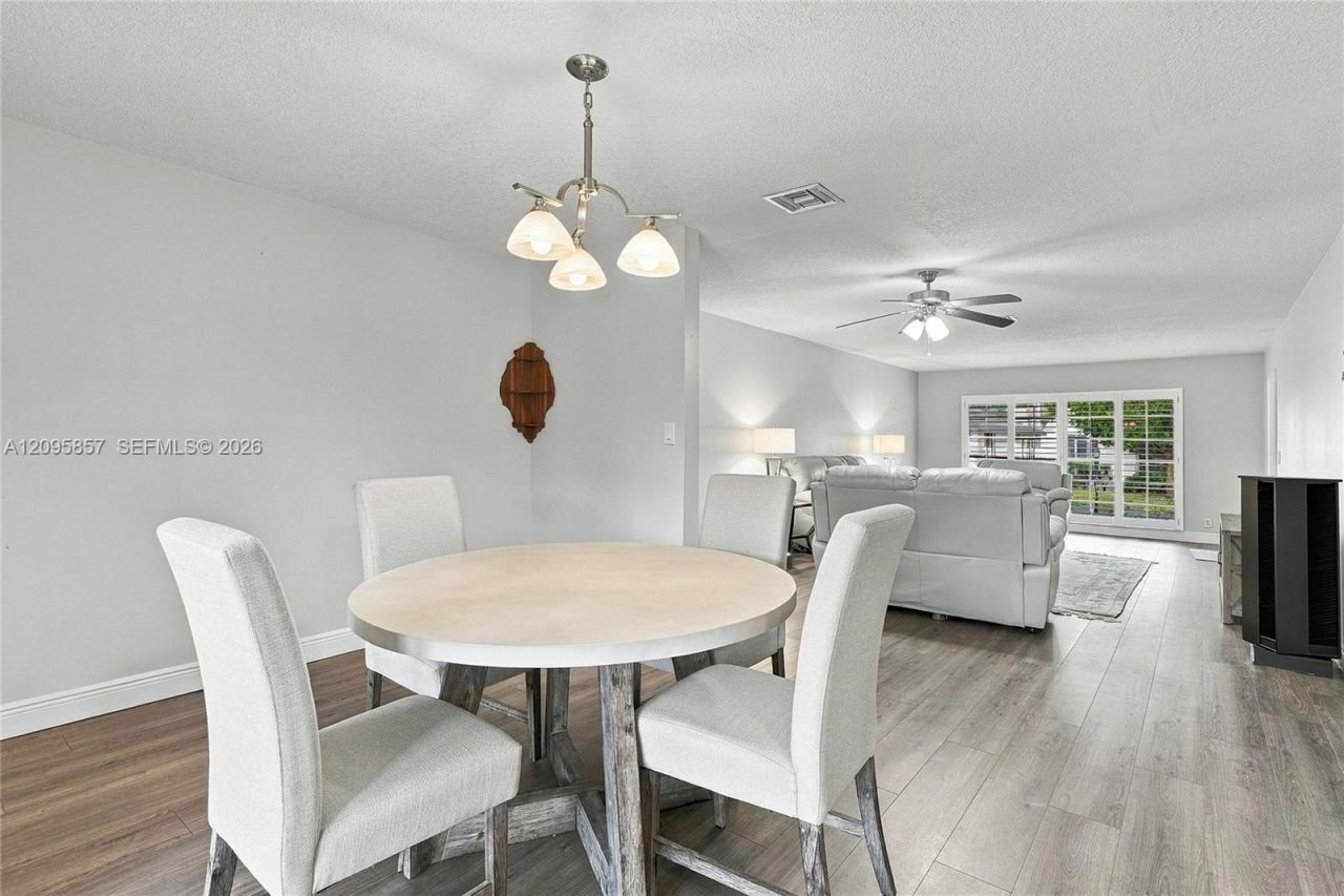 4865 Equestrian Rd , Unit B, Boynton Beach, FL 33436 Photo